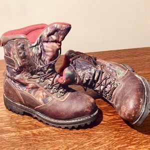 Cabela’s Boys 6 hunting boots camo